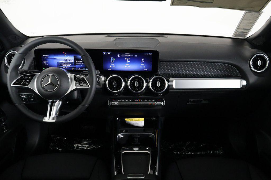 new 2026 Mercedes-Benz GLB 250 car, priced at $47,040