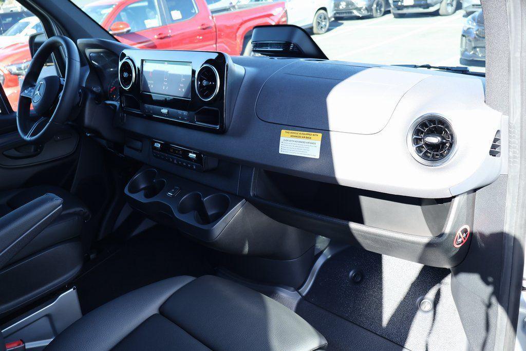 new 2025 Mercedes-Benz Sprinter 2500 car, priced at $75,334