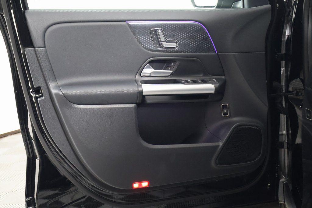 used 2025 Mercedes-Benz GLA 250 car, priced at $39,988