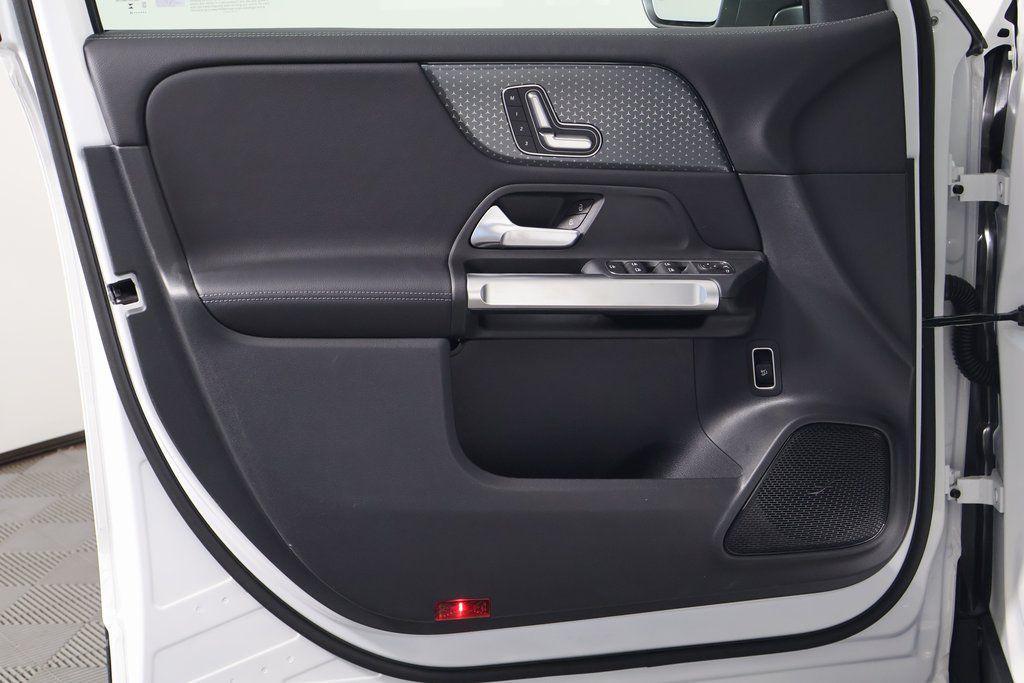 new 2026 Mercedes-Benz GLB 250 car, priced at $47,040