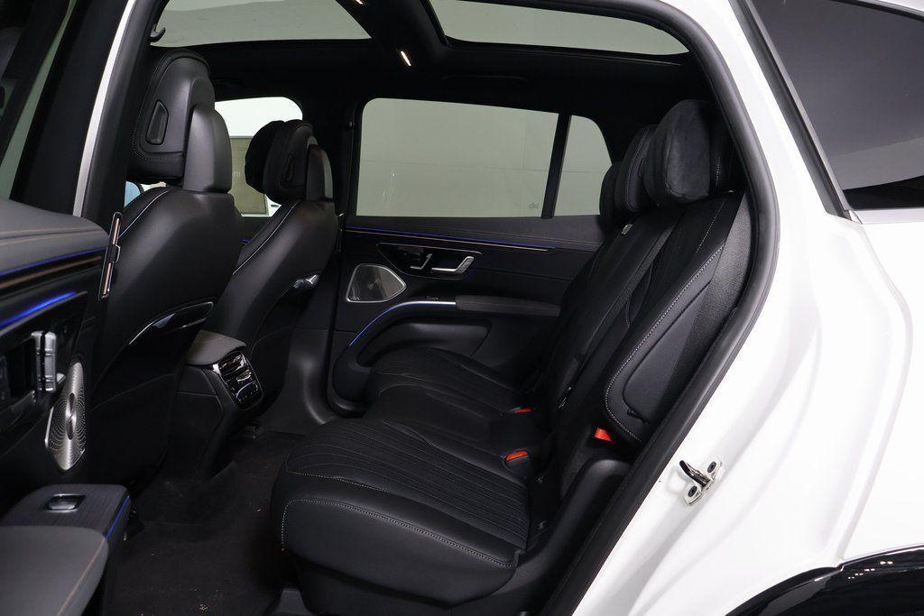 new 2026 Mercedes-Benz EQS 400 car, priced at $96,105