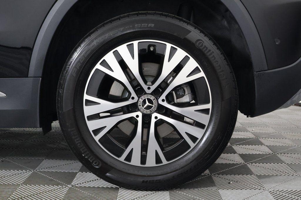 used 2025 Mercedes-Benz GLA 250 car, priced at $37,988