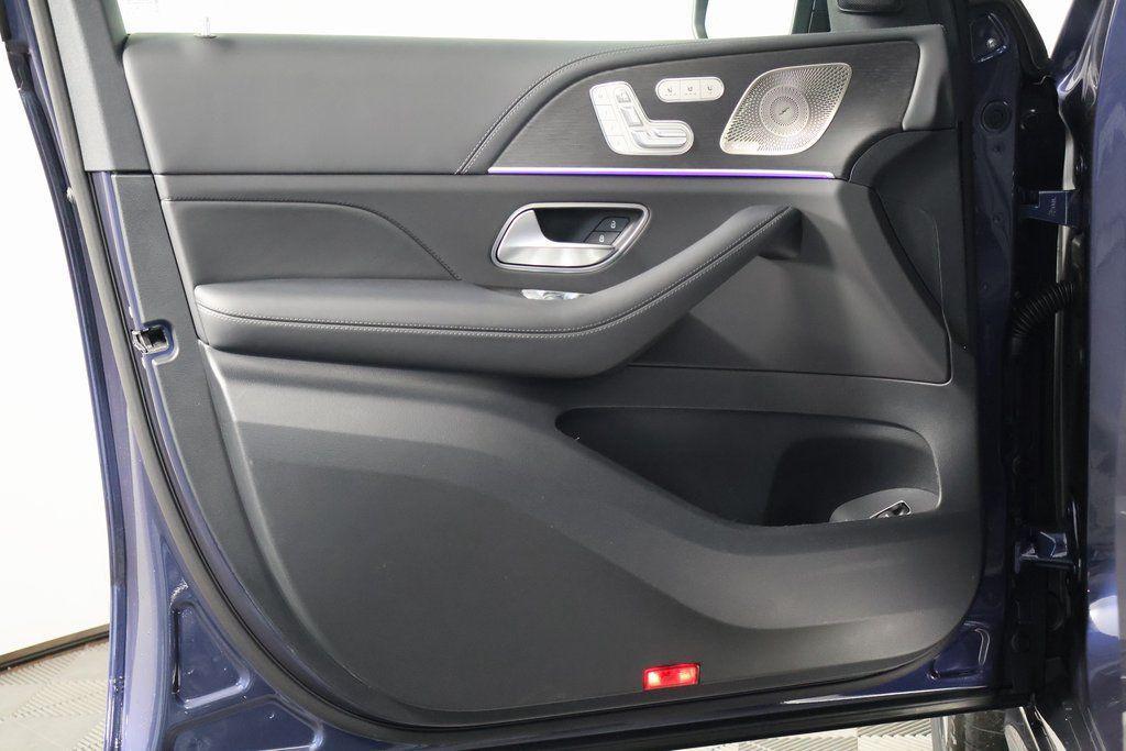 new 2026 Mercedes-Benz AMG GLE 63 car, priced at $134,355