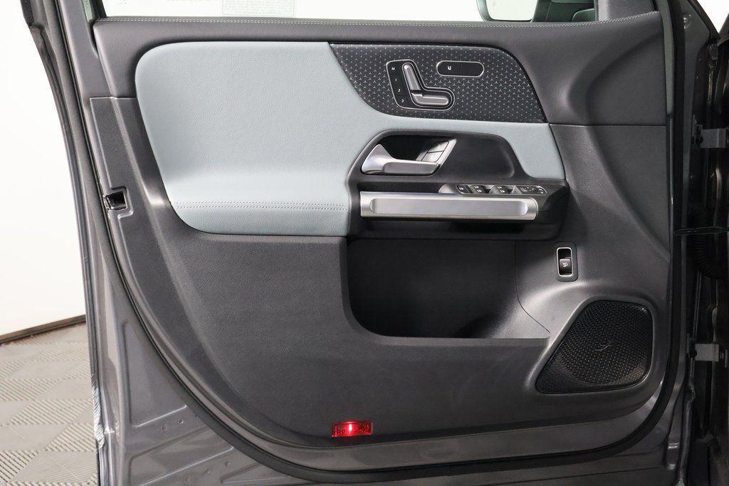 new 2026 Mercedes-Benz GLB 250 car, priced at $48,790