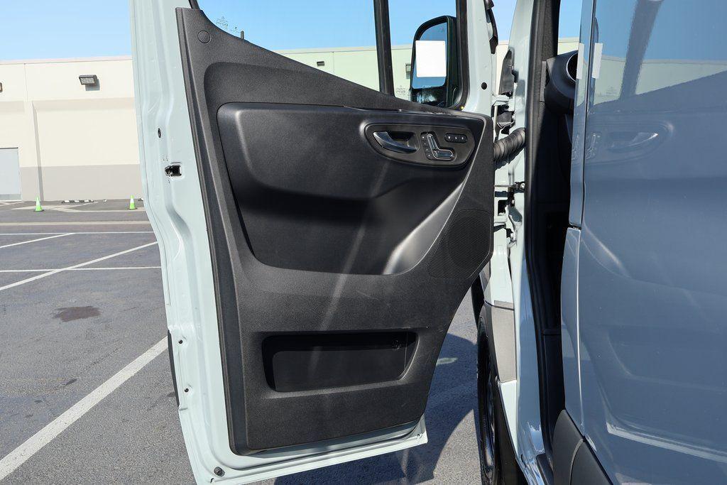 new 2025 Mercedes-Benz Sprinter 2500 car, priced at $71,992
