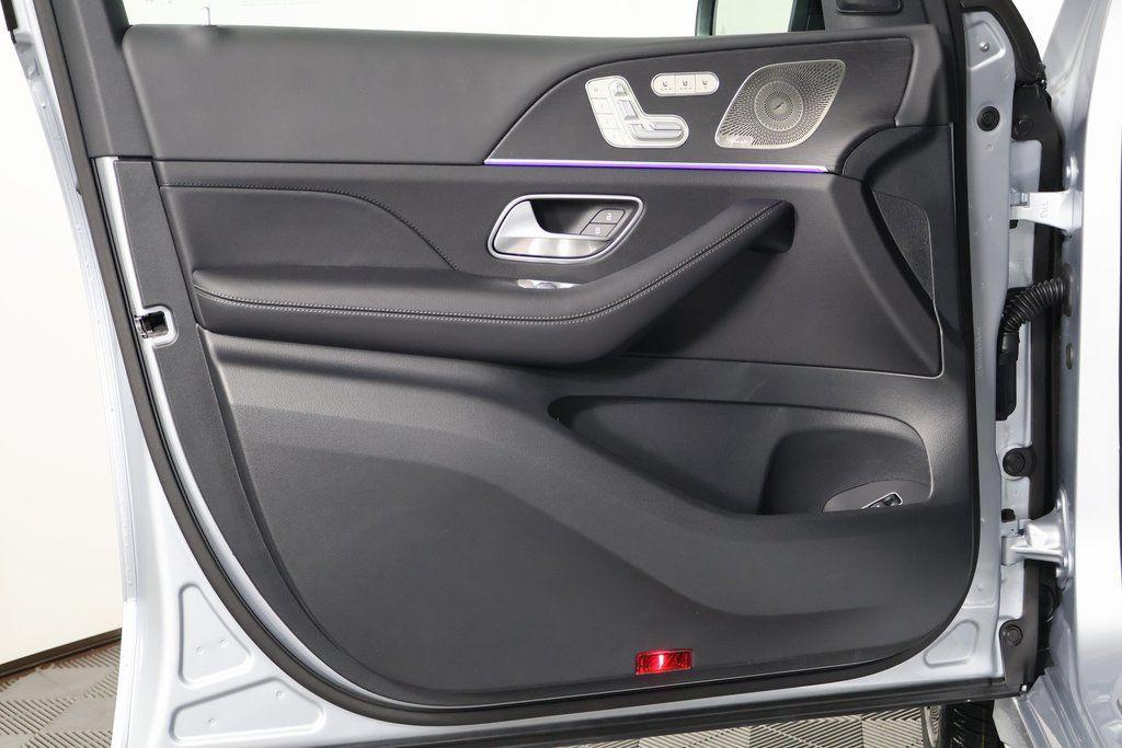 new 2026 Mercedes-Benz GLE 450 car, priced at $79,335