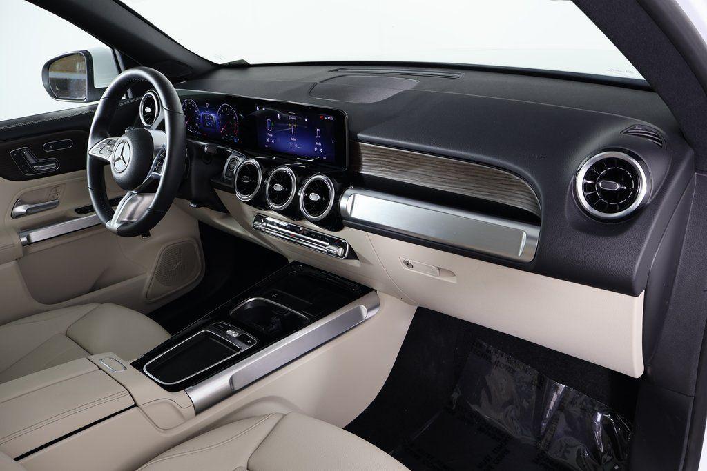 used 2026 Mercedes-Benz GLB 250 car, priced at $42,988