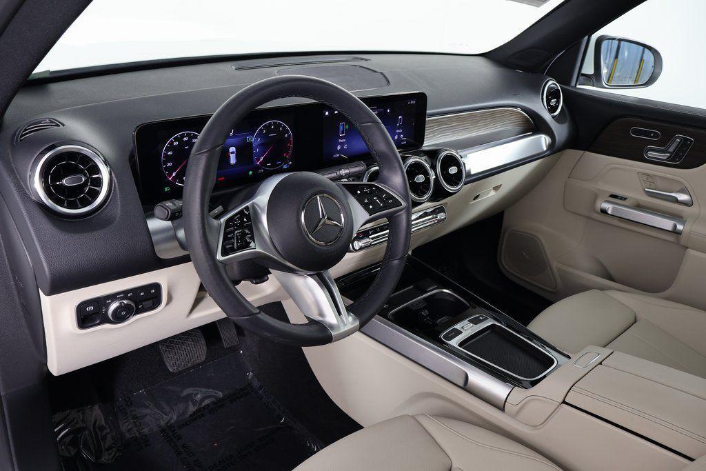 used 2026 Mercedes-Benz GLB 250 car, priced at $42,988