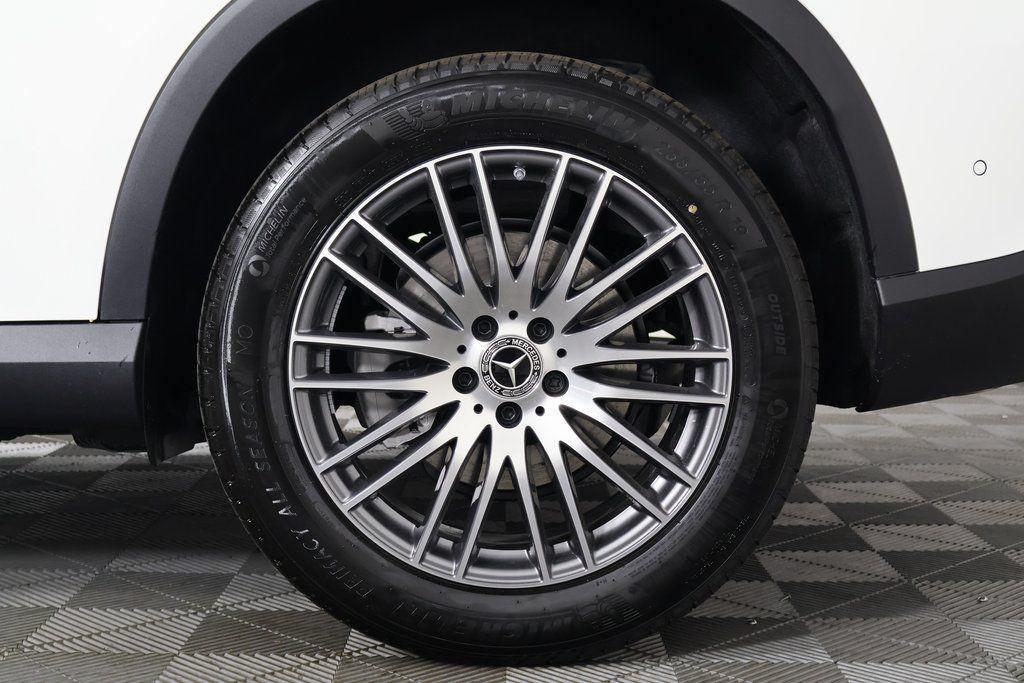 new 2026 Mercedes-Benz GLC 300 car, priced at $51,650