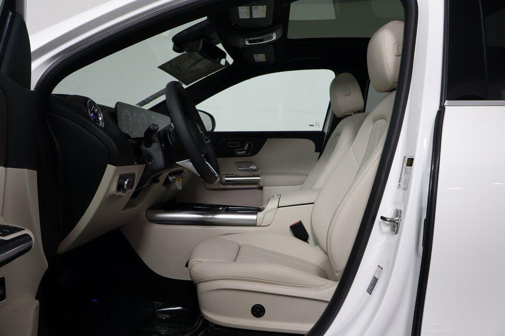 new 2026 Mercedes-Benz GLA 250 car, priced at $47,690