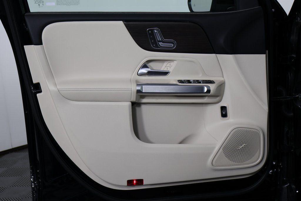 new 2026 Mercedes-Benz GLB 250 car, priced at $47,365