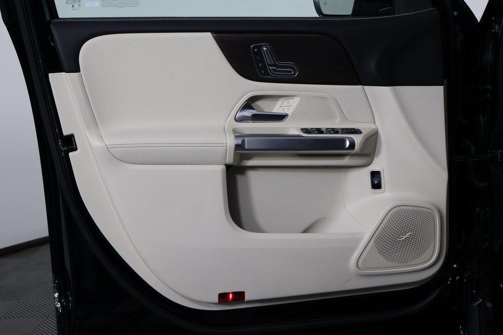 new 2026 Mercedes-Benz GLB 250 car, priced at $47,365