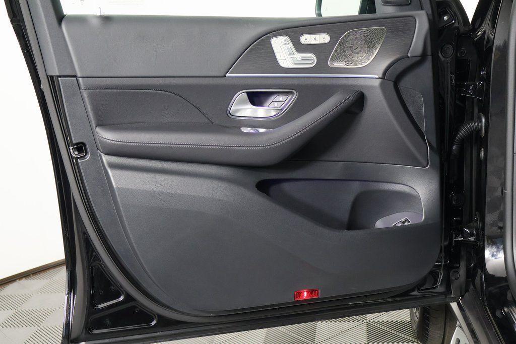 new 2026 Mercedes-Benz GLS 580 car, priced at $120,150