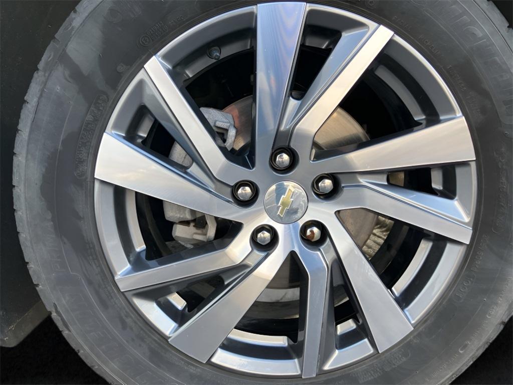 used 2022 Chevrolet Equinox car, priced at $21,977