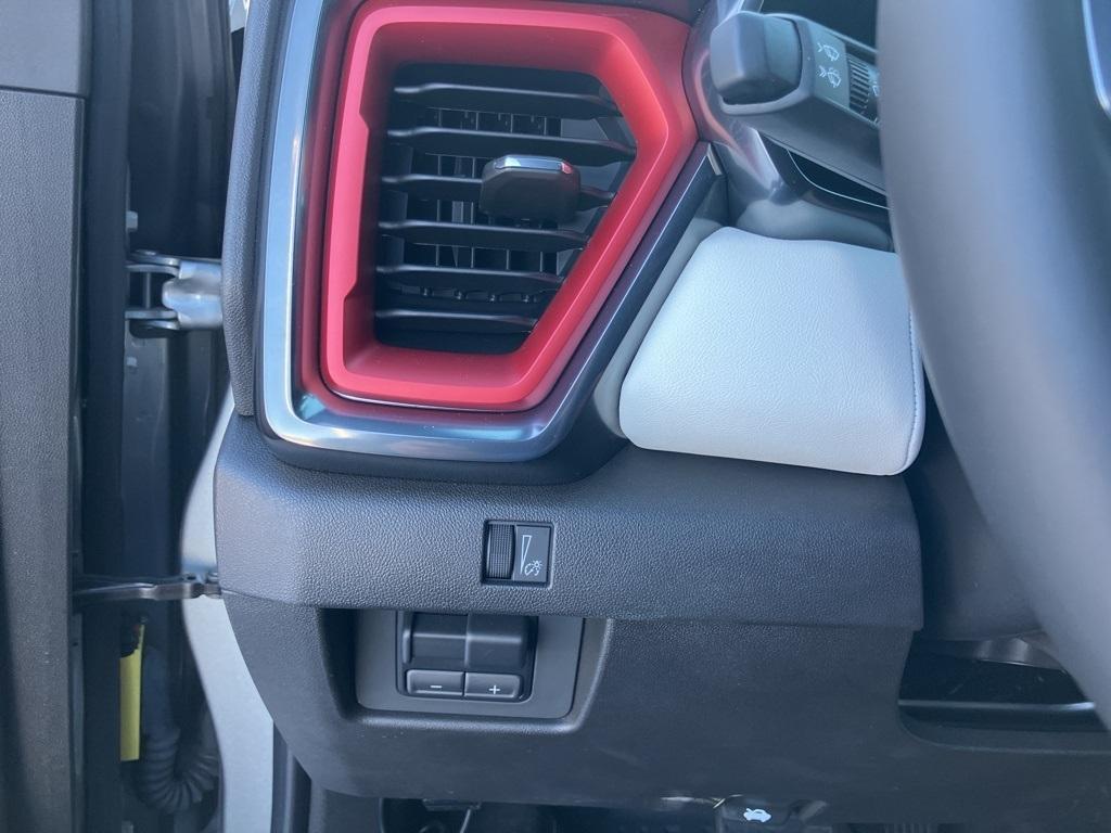 used 2024 GMC Canyon car, priced at $46,500