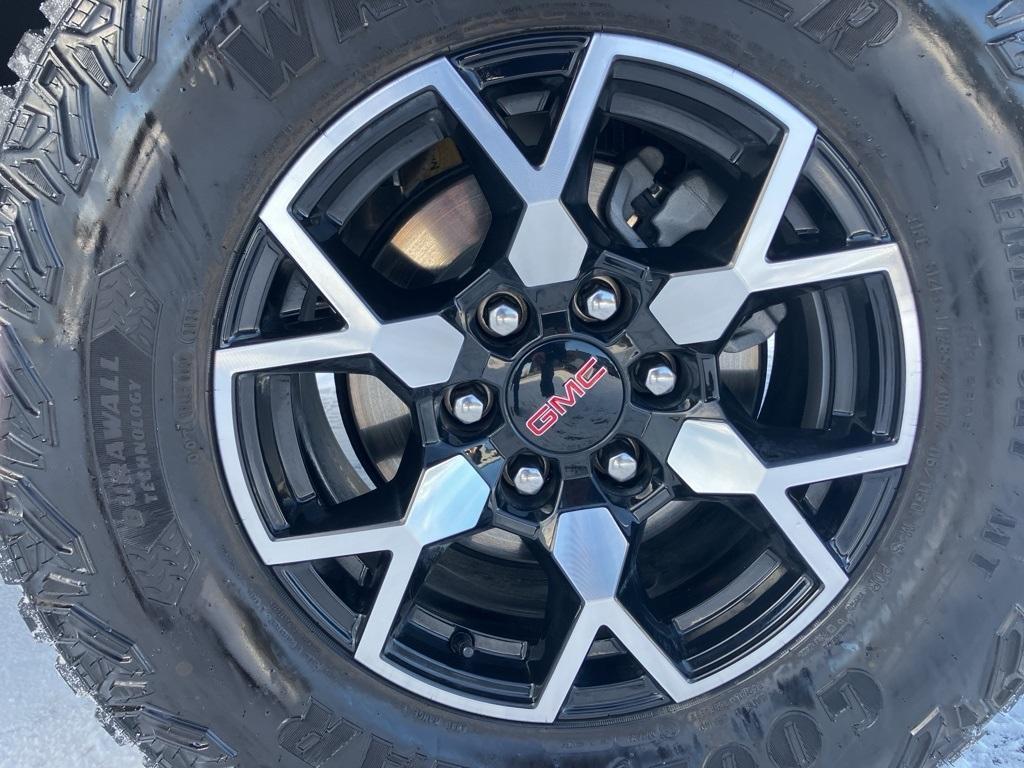 used 2024 GMC Canyon car, priced at $46,500