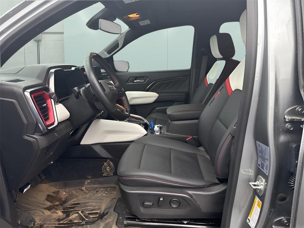 used 2024 GMC Canyon car, priced at $46,500