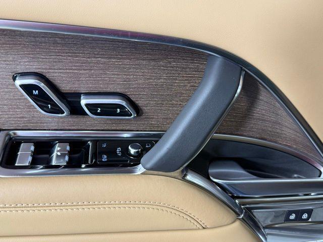 new 2025 Land Rover Range Rover car, priced at $111,905