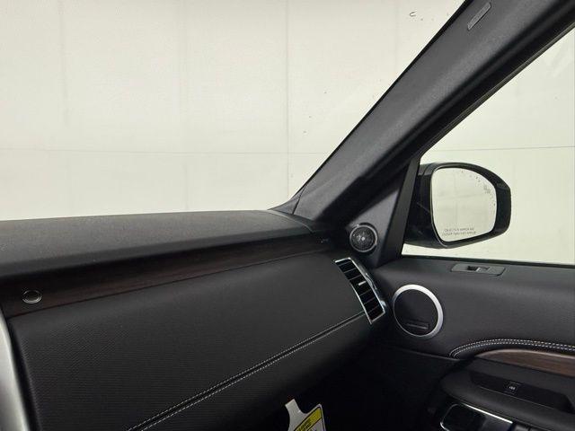 new 2025 Land Rover Discovery car, priced at $80,378