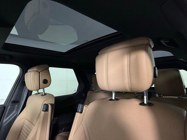 new 2025 Land Rover Discovery car, priced at $80,378