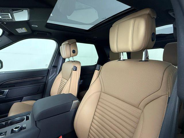 new 2025 Land Rover Discovery car, priced at $80,378