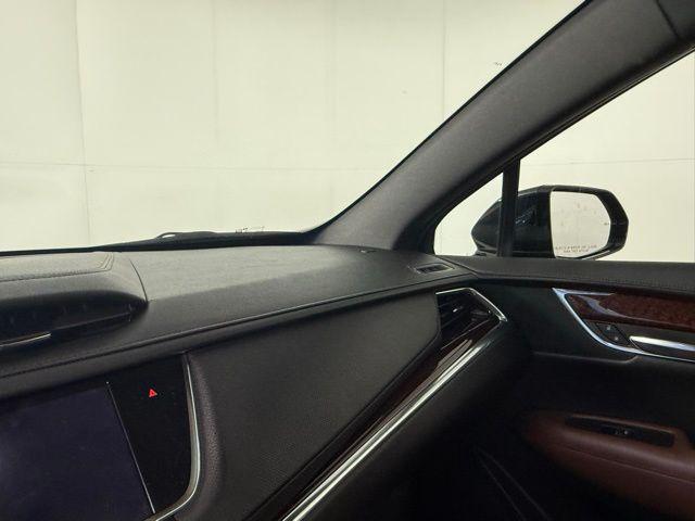 used 2019 Cadillac XT5 car, priced at $19,500