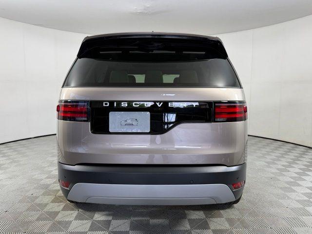 new 2026 Land Rover Discovery car, priced at $67,538
