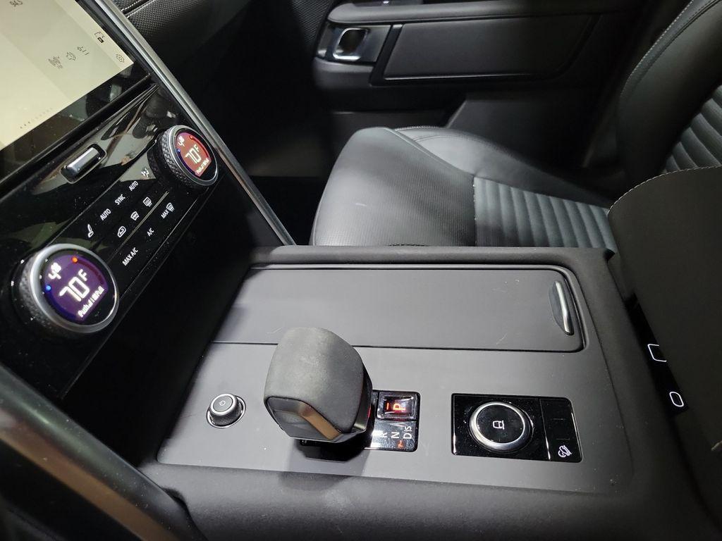 used 2024 Land Rover Discovery car, priced at $53,488