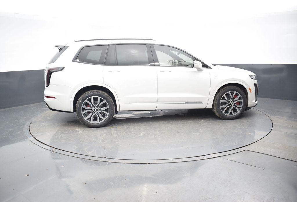 used 2023 Cadillac XT6 car, priced at $42,895