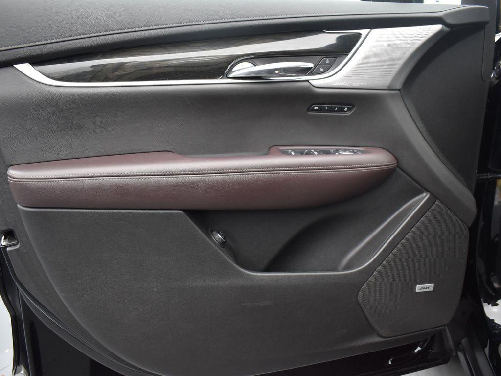 used 2022 Cadillac XT6 car, priced at $35,295