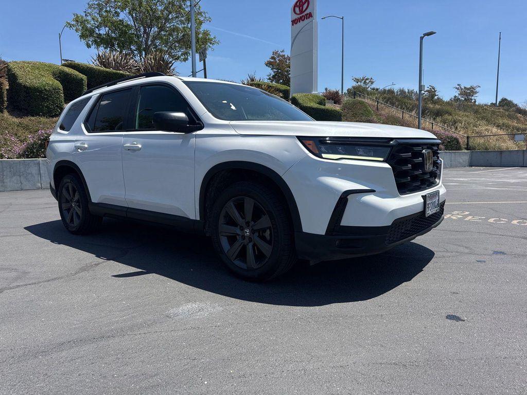 used 2023 Honda Pilot car, priced at $35,990