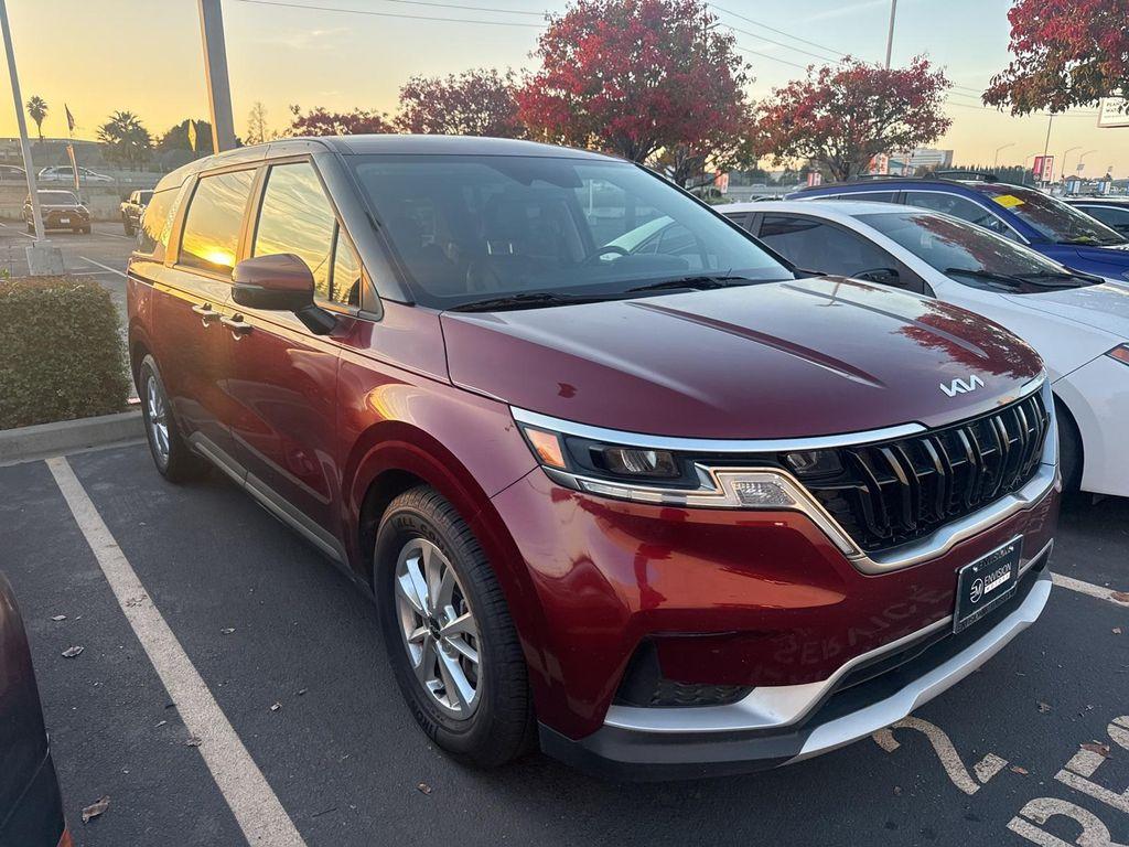 used 2024 Kia Carnival car, priced at $30,990