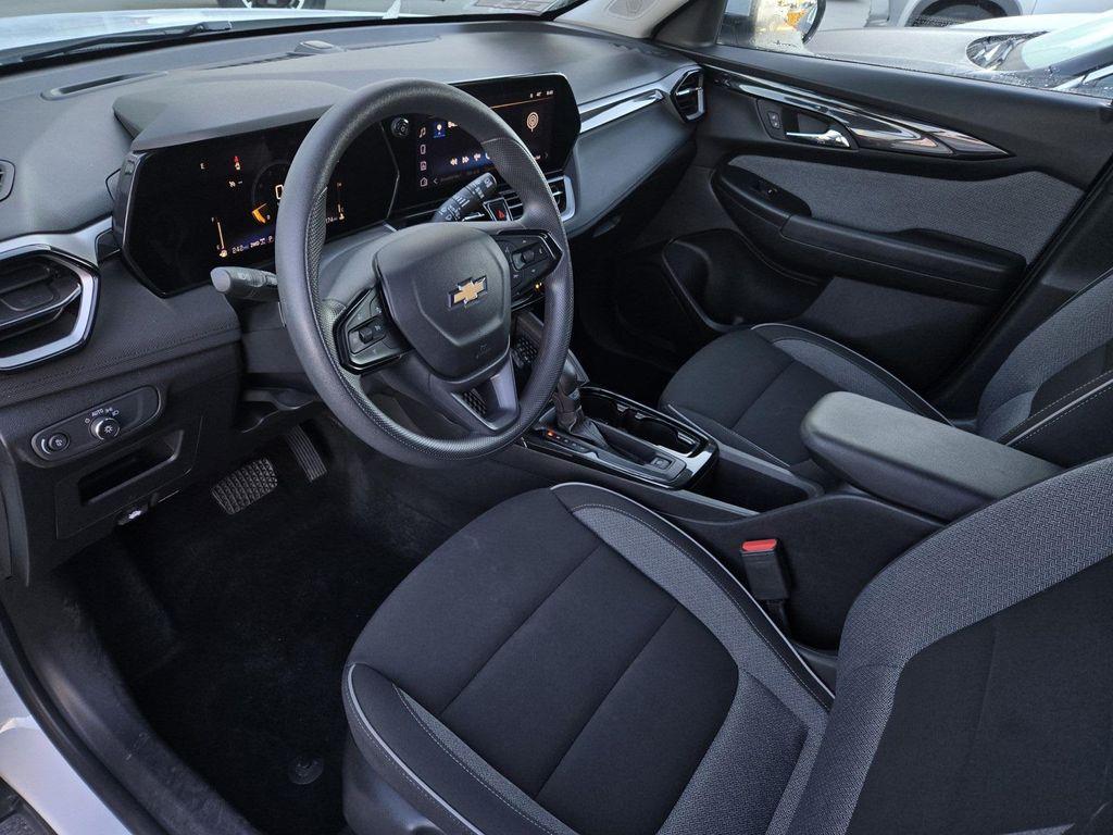 used 2025 Chevrolet TrailBlazer car, priced at $23,063