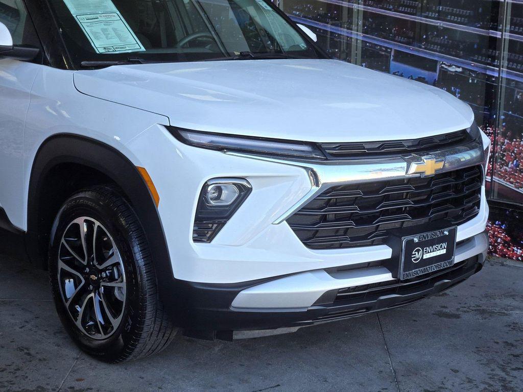 used 2025 Chevrolet TrailBlazer car, priced at $23,063