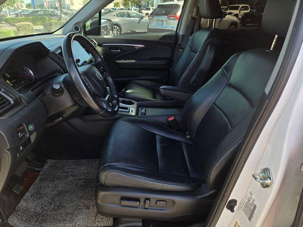 used 2020 Honda Pilot car, priced at $25,490