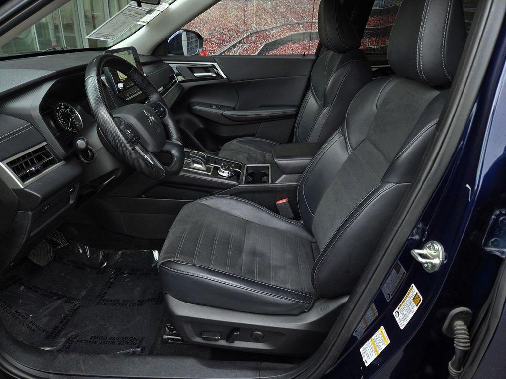 used 2024 Mitsubishi Outlander car, priced at $24,591