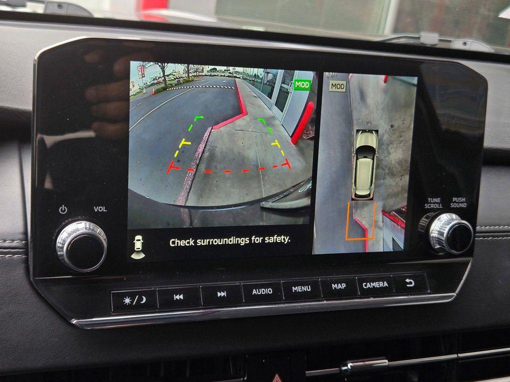 used 2024 Mitsubishi Outlander car, priced at $26,967