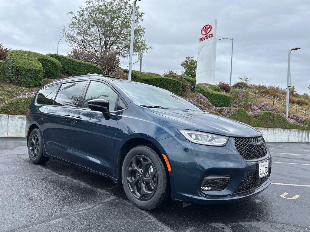 used 2024 Chrysler Pacifica Hybrid car, priced at $30,990