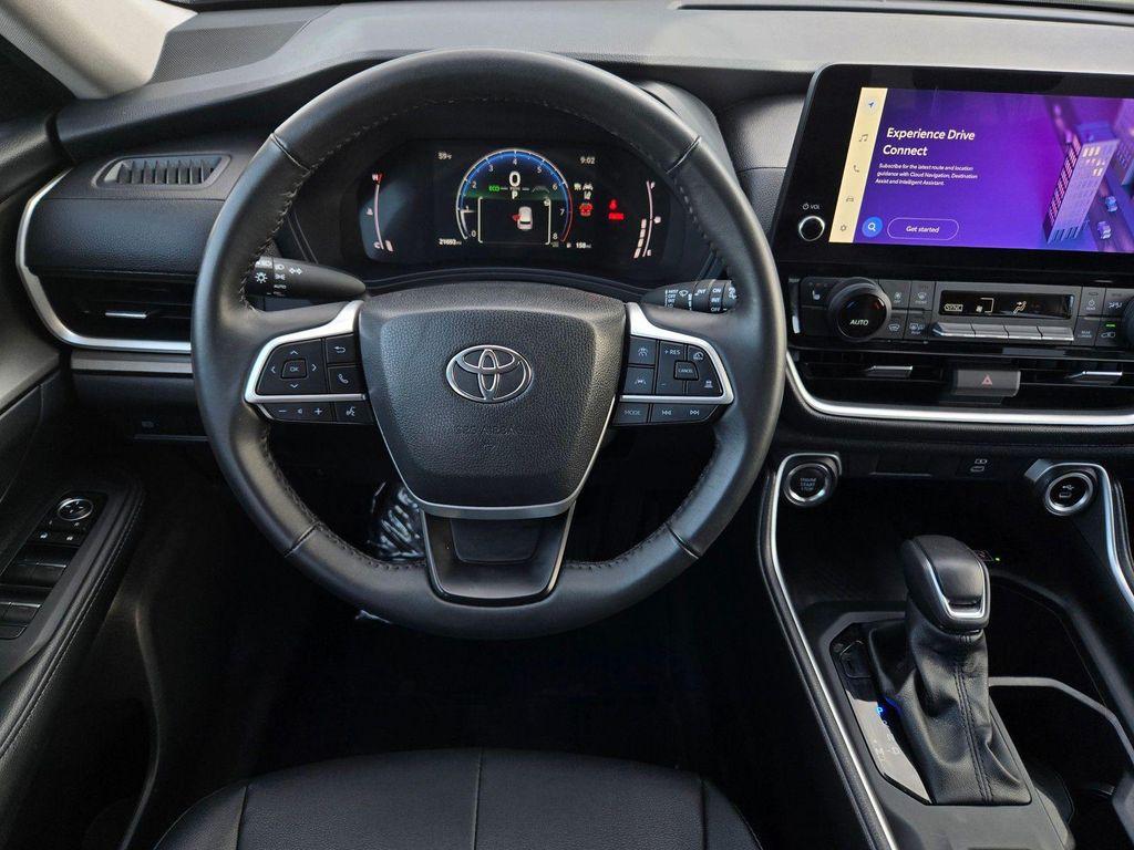 used 2025 Toyota Grand Highlander car, priced at $44,990