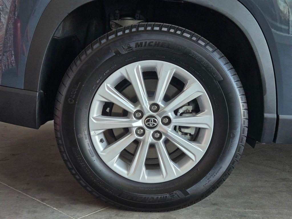 used 2025 Toyota Grand Highlander car, priced at $44,990