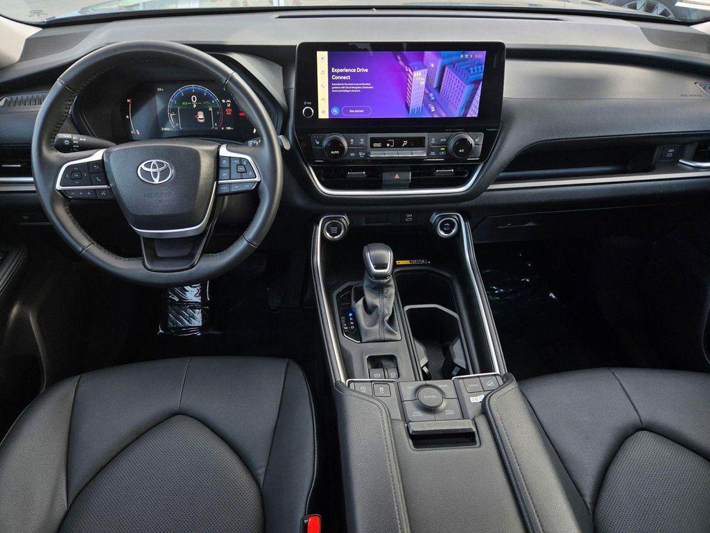 used 2025 Toyota Grand Highlander car, priced at $44,990