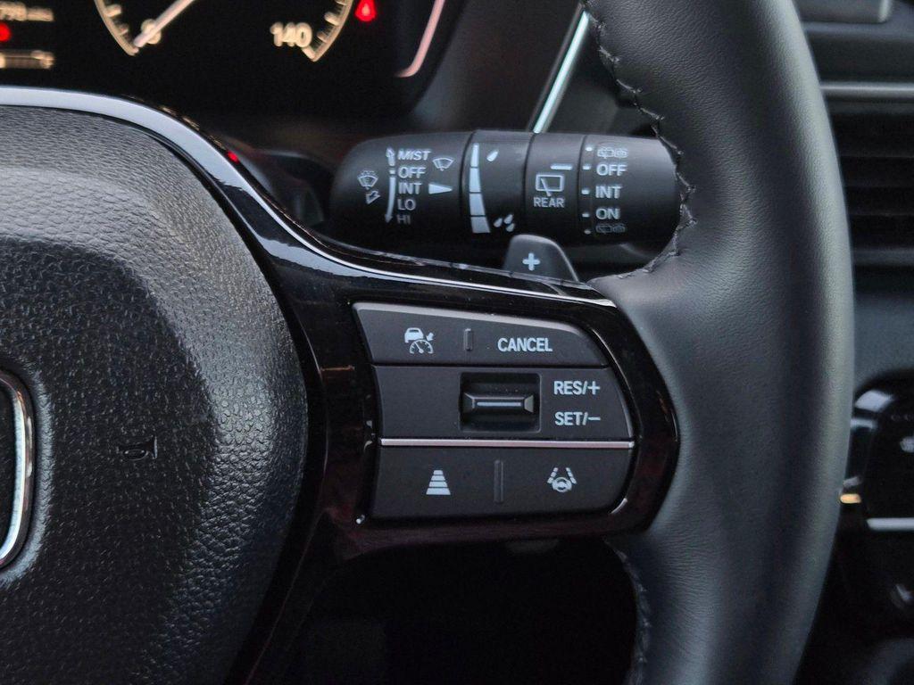 used 2025 Honda Pilot car, priced at $40,590