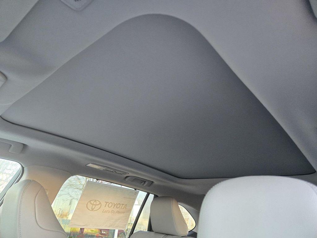 new 2026 Toyota Highlander Hybrid car, priced at $58,443