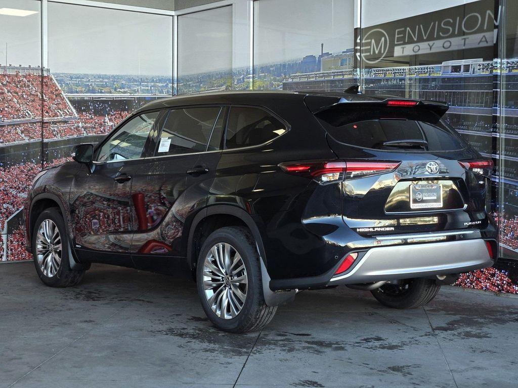 new 2026 Toyota Highlander Hybrid car, priced at $58,443
