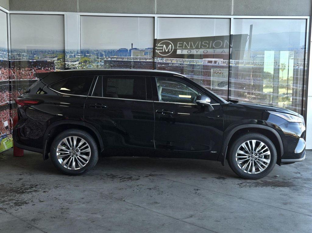 new 2026 Toyota Highlander Hybrid car, priced at $58,443