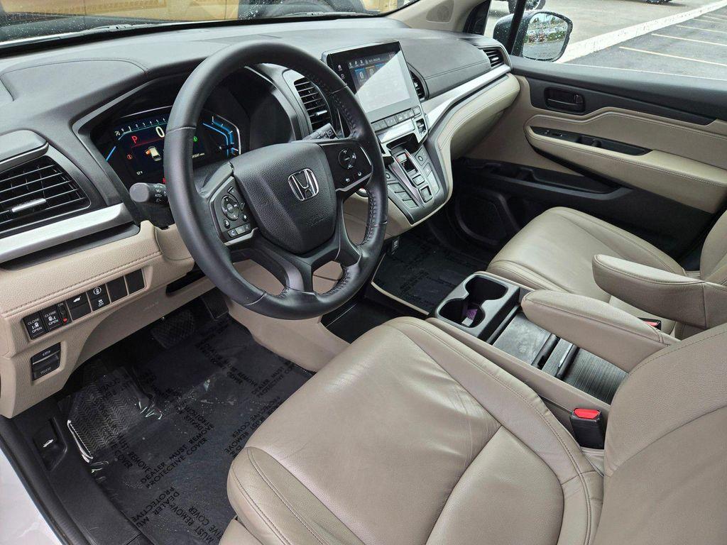 used 2024 Honda Odyssey car, priced at $32,252