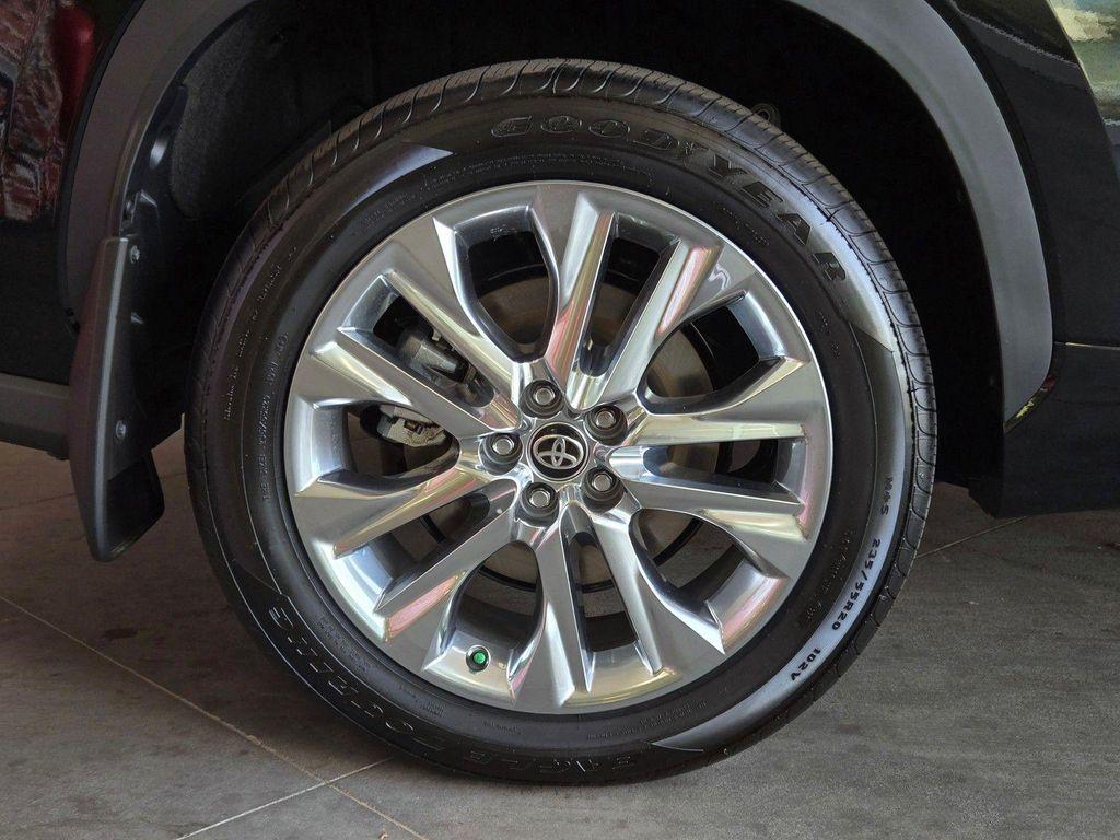 used 2026 Toyota Highlander Hybrid car, priced at $65,490
