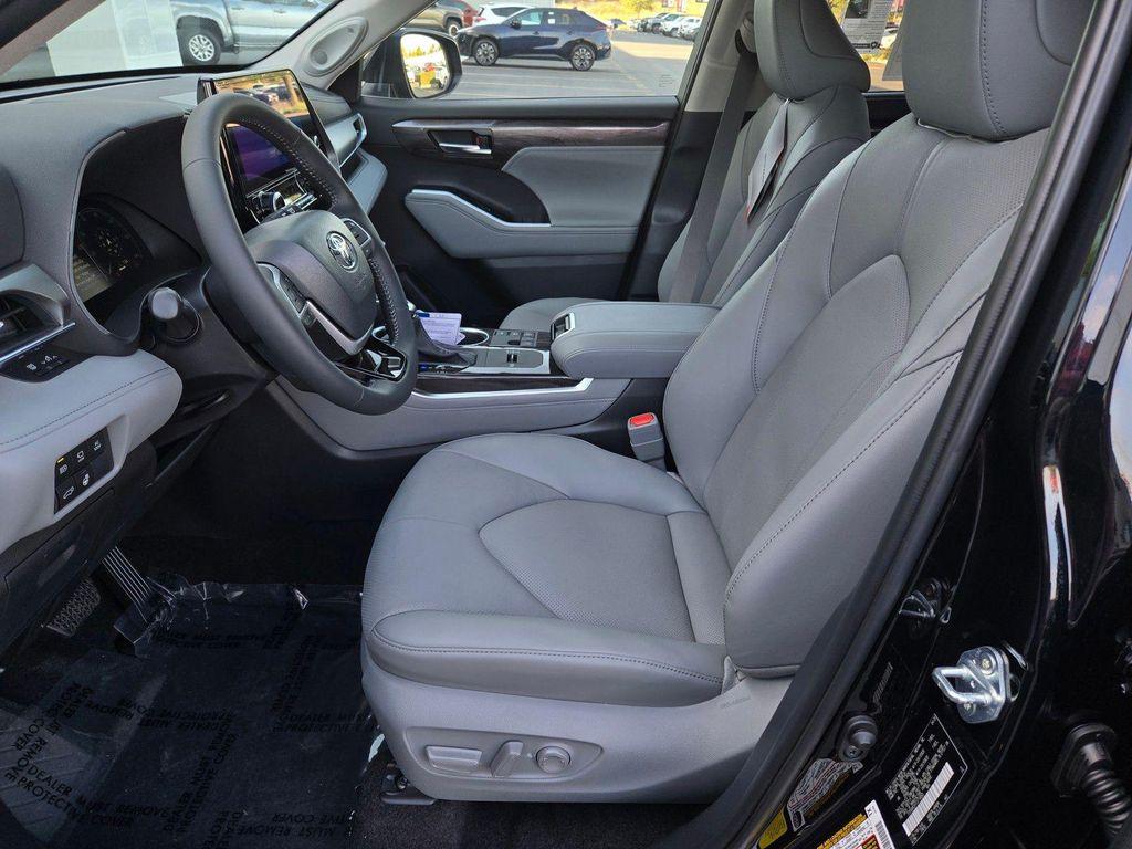 used 2026 Toyota Highlander Hybrid car, priced at $65,490