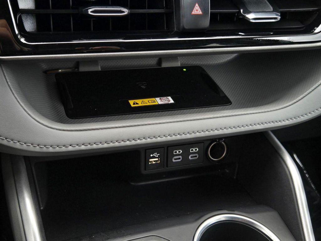 used 2023 Toyota Highlander car, priced at $39,461