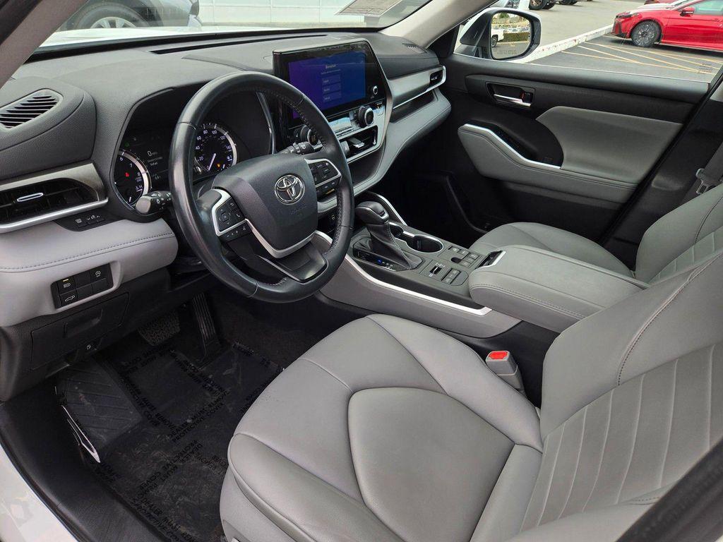 used 2023 Toyota Highlander car, priced at $39,461